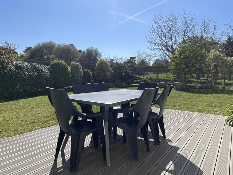 Villa à 50m de la plage avec jardin, WIFI à TREGASTEL - Réf 138 Villa in Trégastel