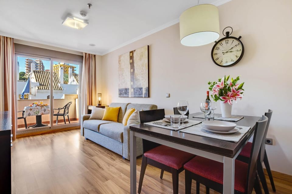 Los Girasoles Vacances - 1 BDR Comfy Place Apartment in Benalmadena