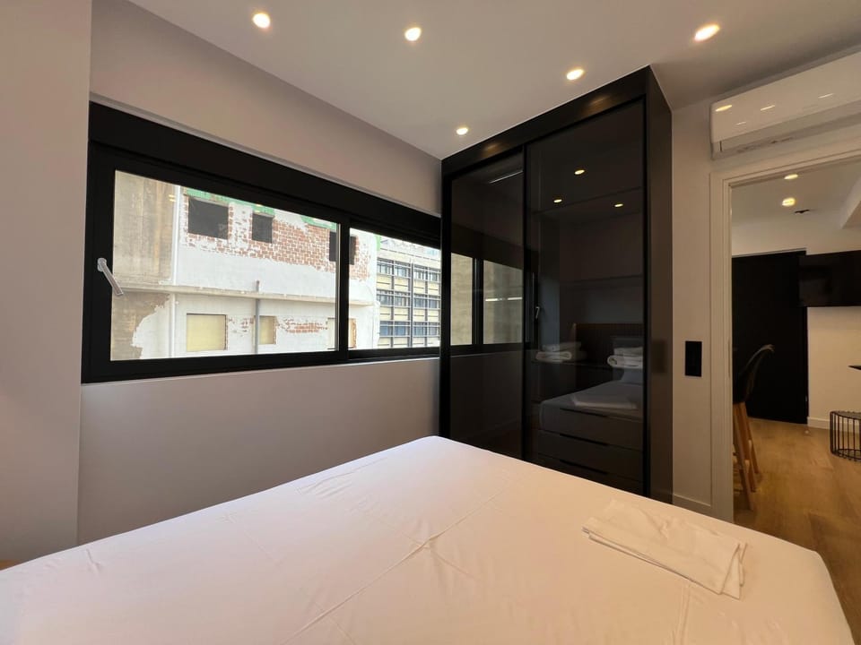 BlueMotion - CruiseNest Complex Apartment in Pireas