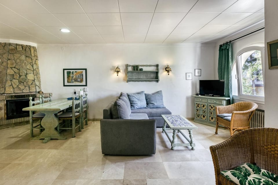 Property building, Living room