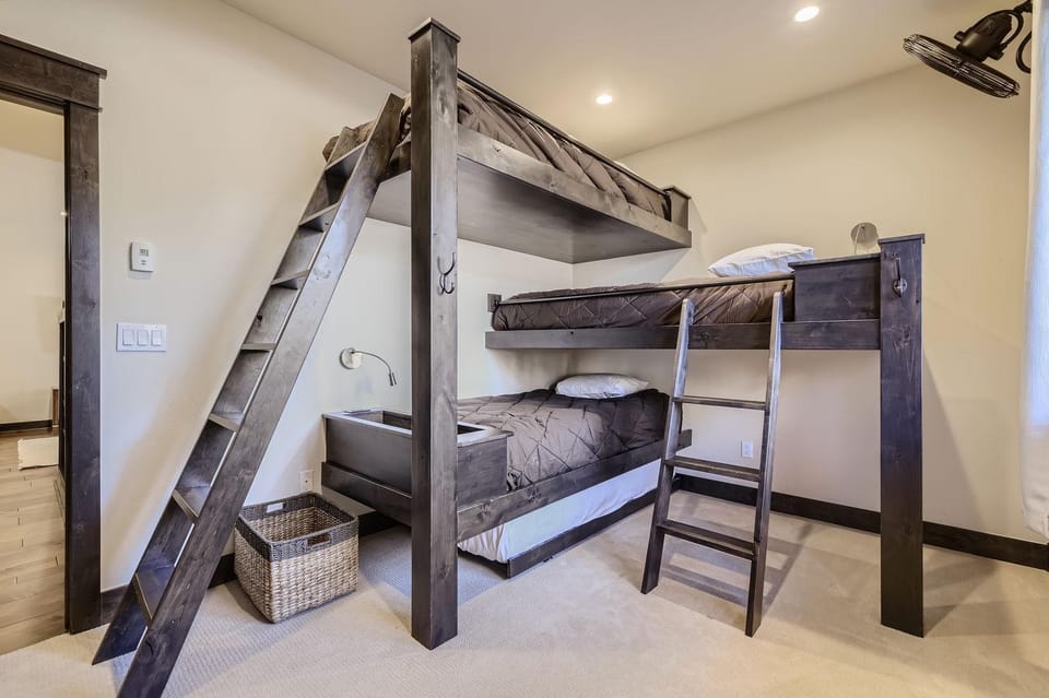 bunk bed