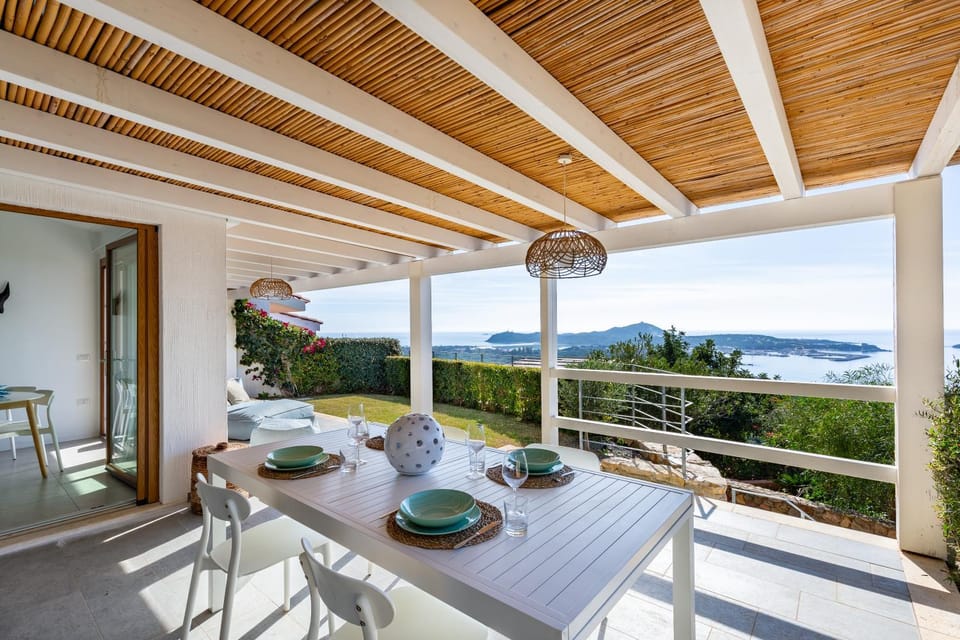Patio, Day, Natural landscape, View (from property/room), Balcony/Terrace, Seating area, Dining area, Sea view