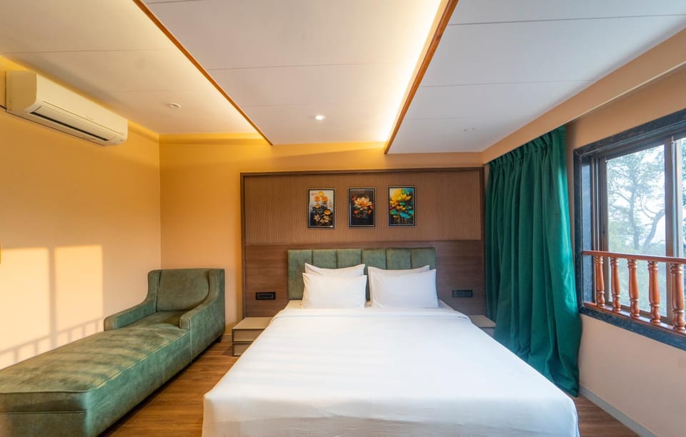 Bed, Photo of the whole room