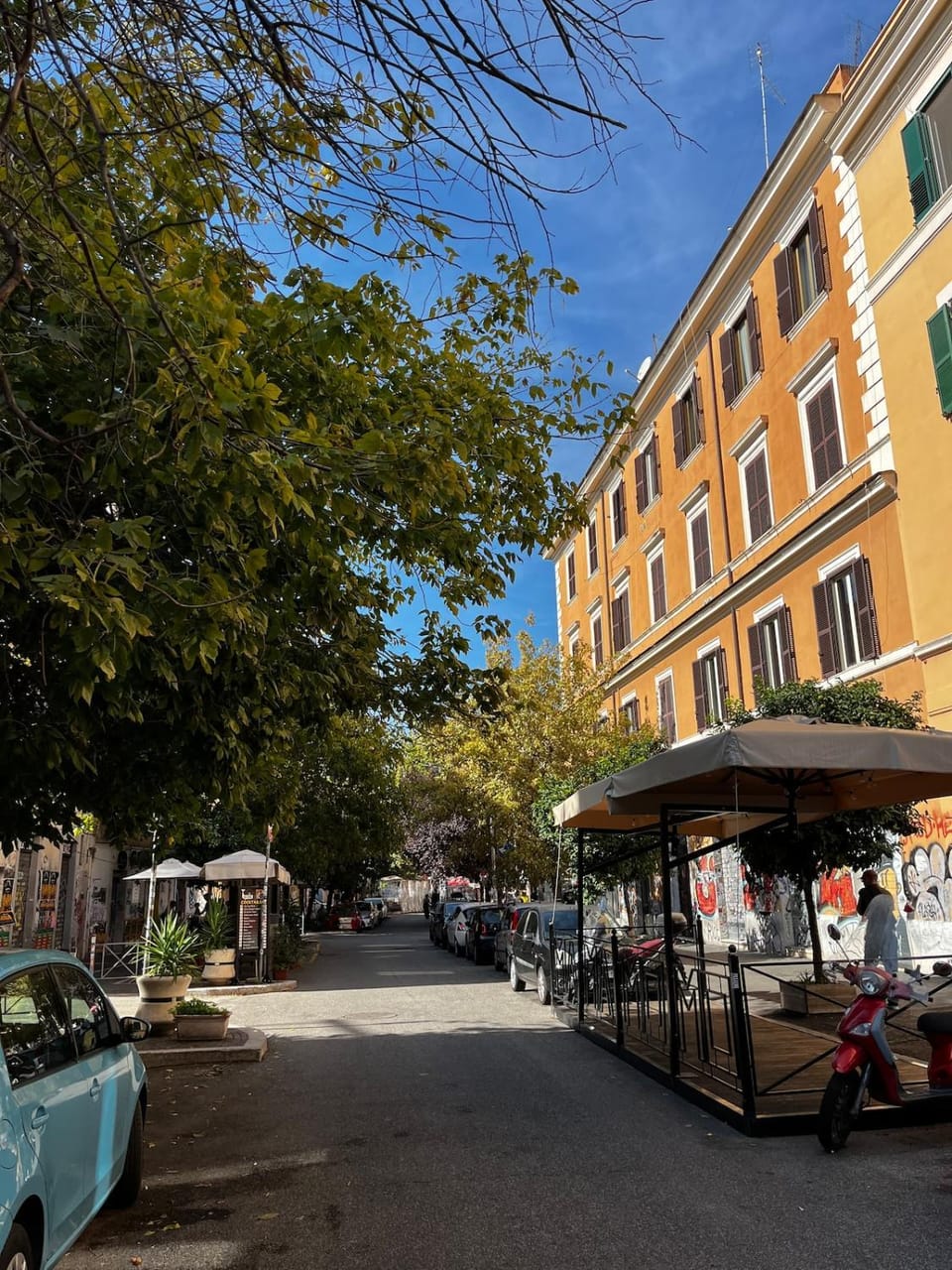 Neighbourhood, Street view