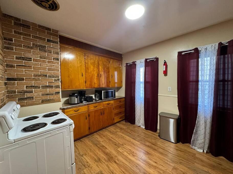 Ferry Getaway Home! Apartment in Niagara Falls