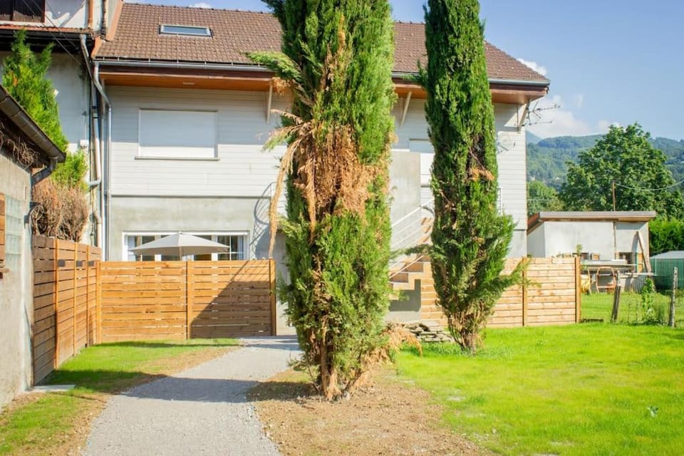 Le Sunny - Parking Entrée Privé Apartment in Auvergne-Rhône-Alpes