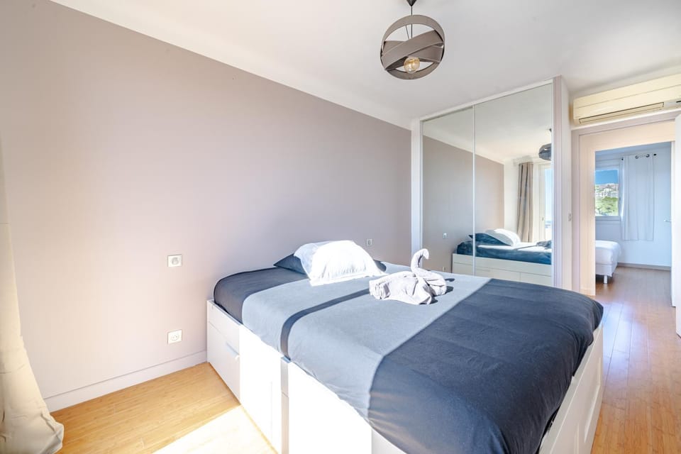 Superbe 3p vue mer avec parking Apartment in Nice