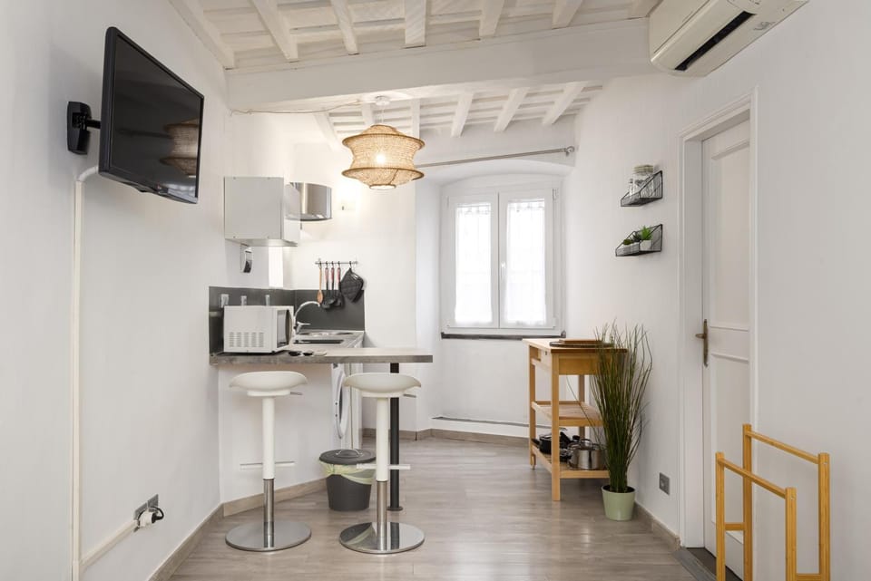 TV and multimedia, Kitchen or kitchenette, Dining area