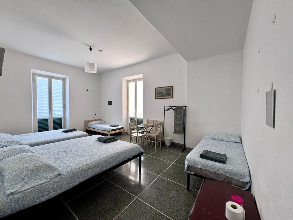 Bed, Living room, Photo of the whole room, Bedroom, towels