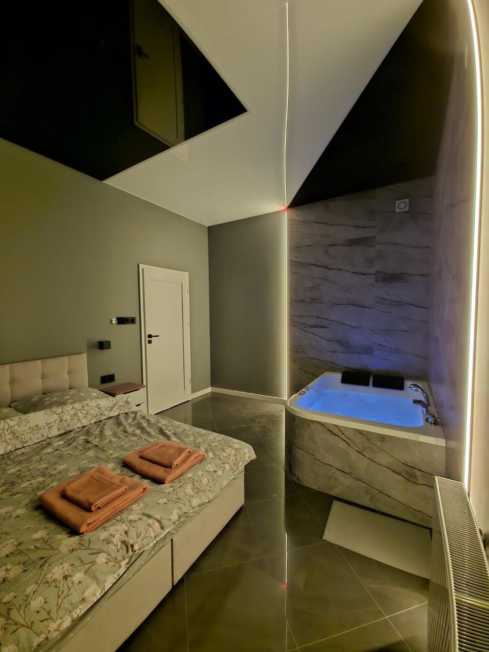 Centrum jacuzzi prywatny parking klimatyzacja 1 Apartment in Masovian Voivodeship