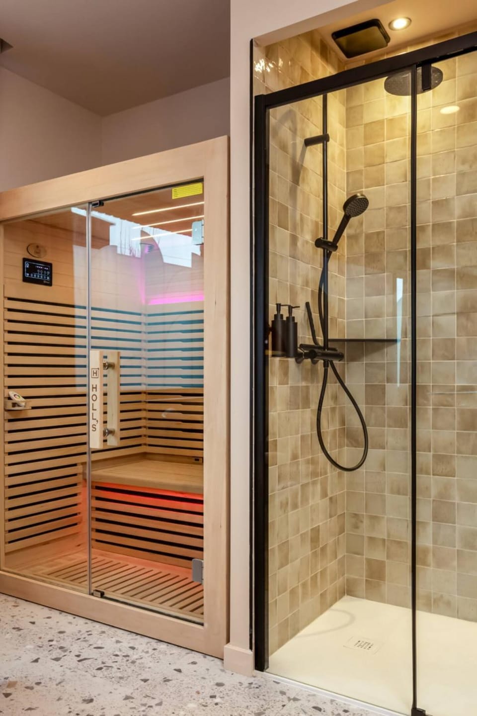 Suite romantique Ibiza, Jacuzzi, Spa Apartment in Strasbourg