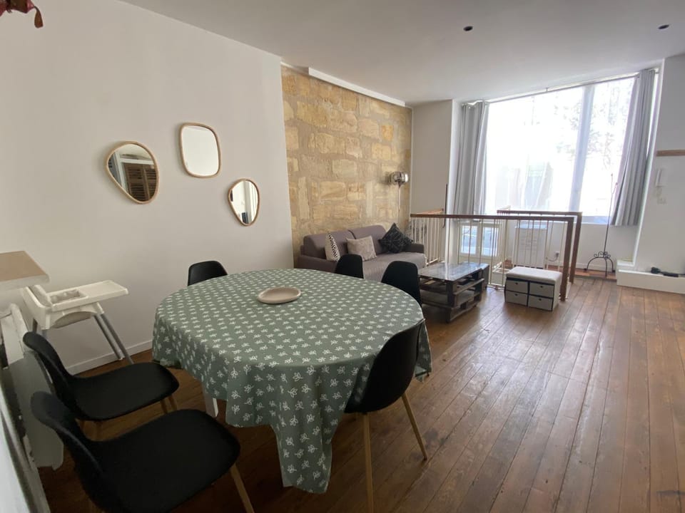 Living room, Dining area