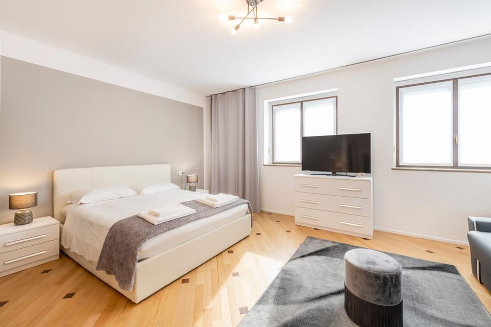 Milan Royal Suites - Centro Duomo Apartment in Milan