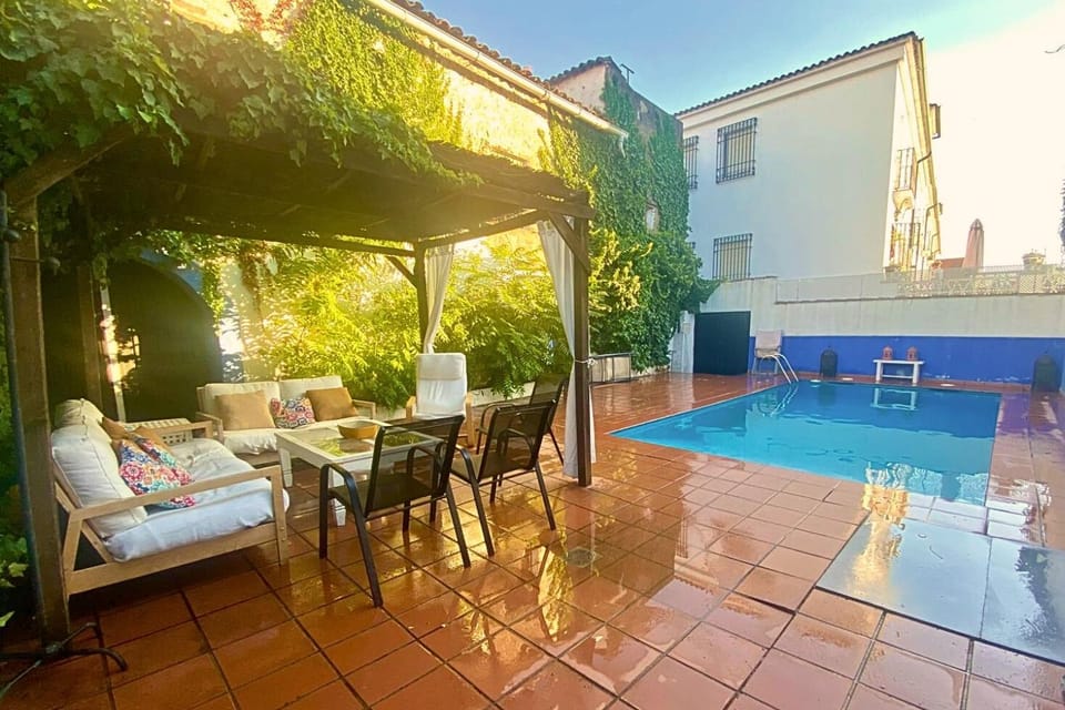 Patio, Swimming pool