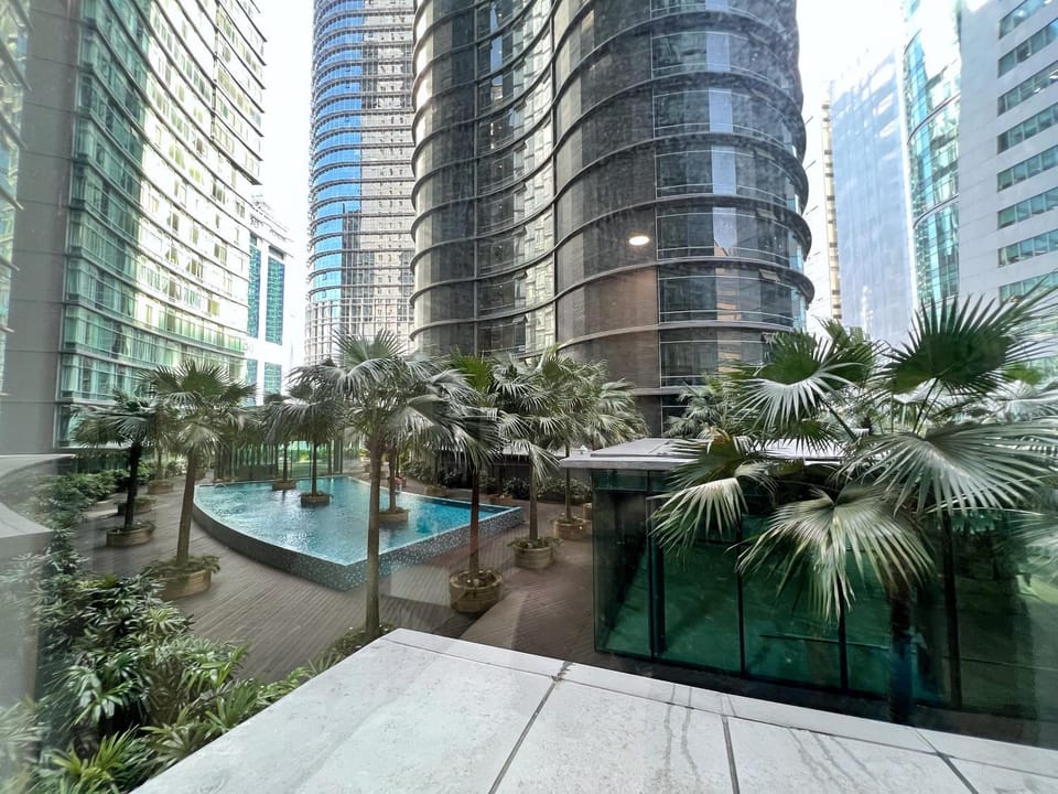 Sky Suites Blush 3BR Suite at KLCC Apartment in Federal Territory of Kuala Lumpur