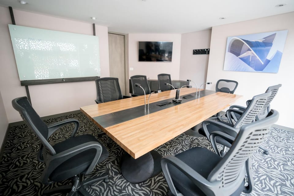 Meeting/conference room