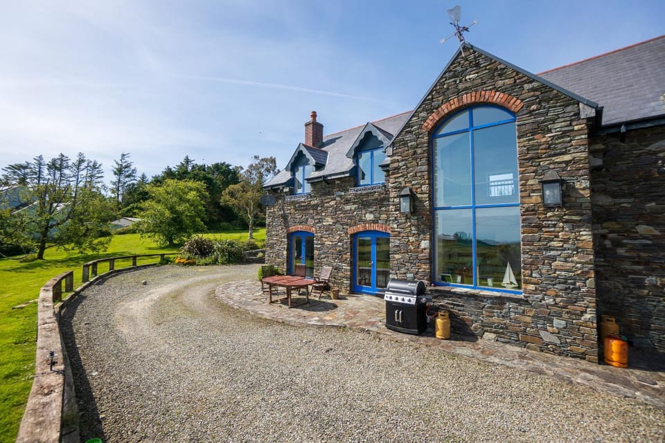 Schull Coastal rural hideaway 5 night min House in County Cork