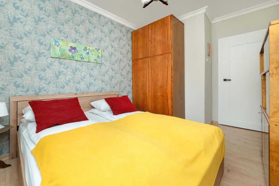 Bed, Photo of the whole room, Bedroom, wardrobe