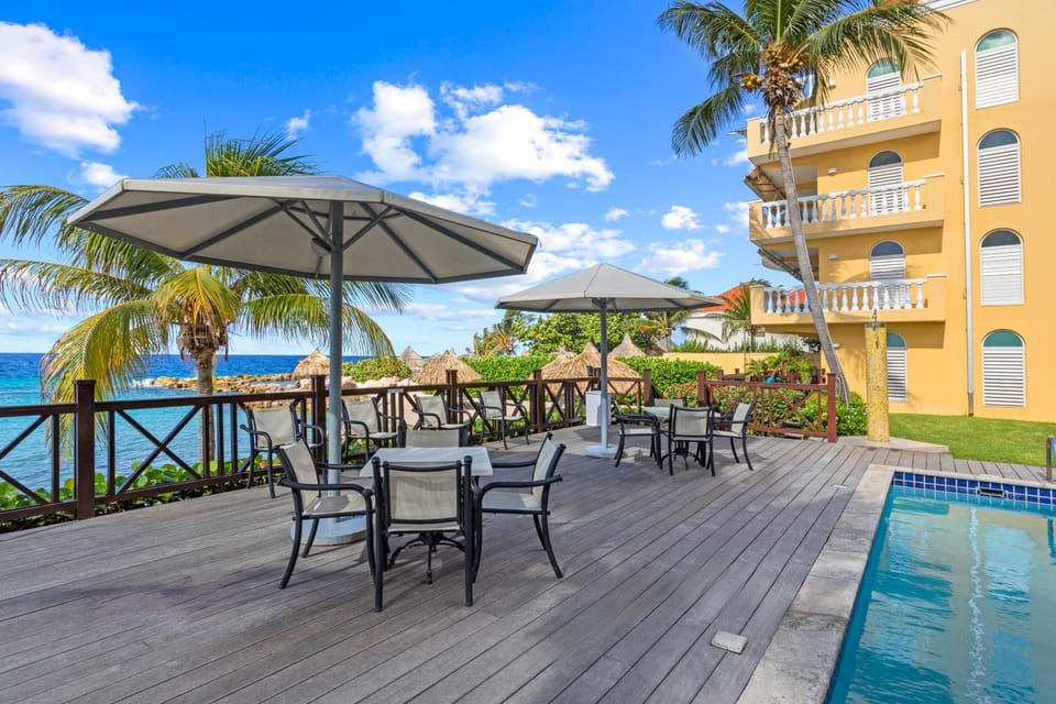 Property building, Day, Natural landscape, View (from property/room), Balcony/Terrace, Pool view, Sea view, Swimming pool, sunbed