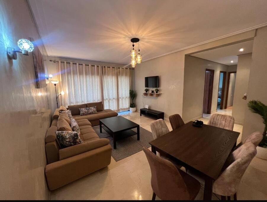 Elegant 2-Bedroom Apartment in Vibrant Maarif Apartment in Casablanca
