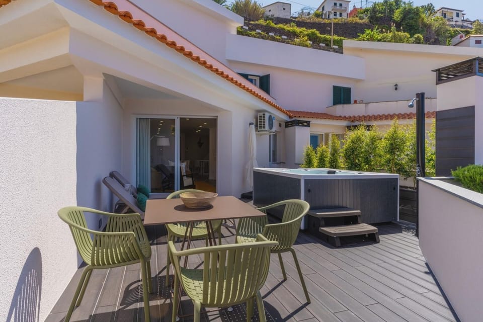 Patio, Day, Seating area