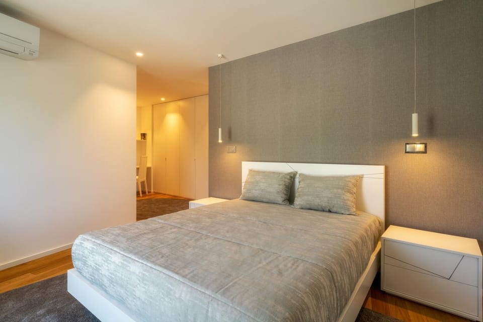 Photo of the whole room, Bedroom, air conditioner