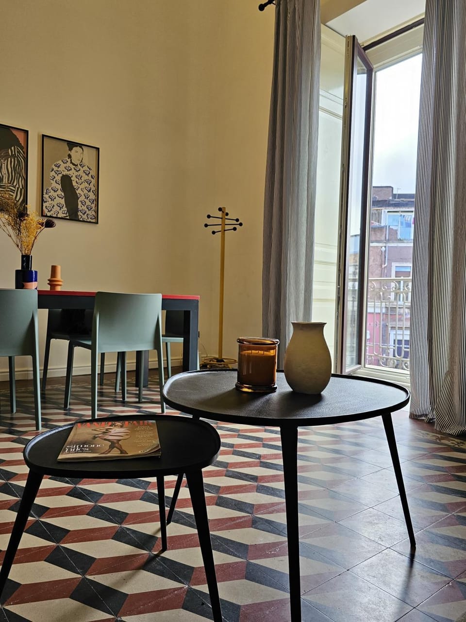 Living room, Dining area