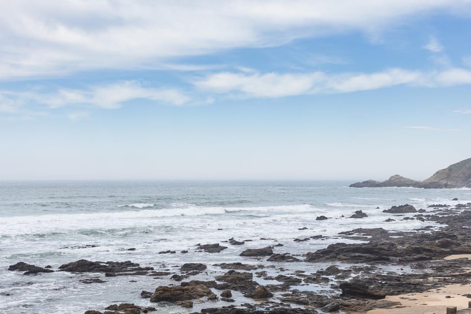 Nearby landmark, Natural landscape, Beach, Landmark view, Mountain view, Sea view