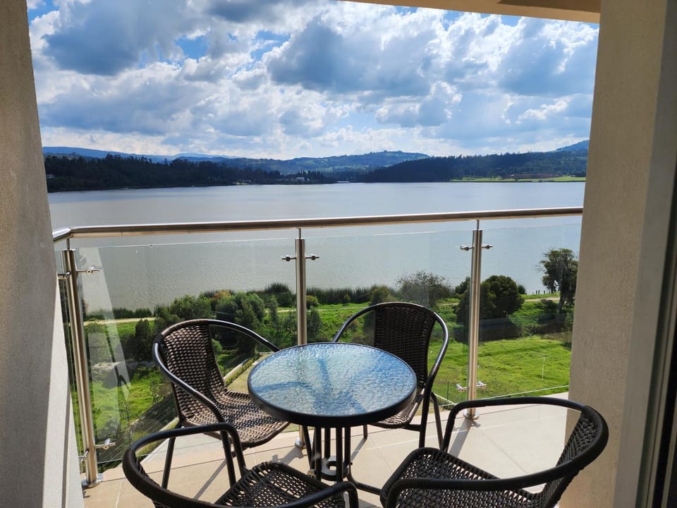 Natural landscape, Balcony/Terrace, Lake view
