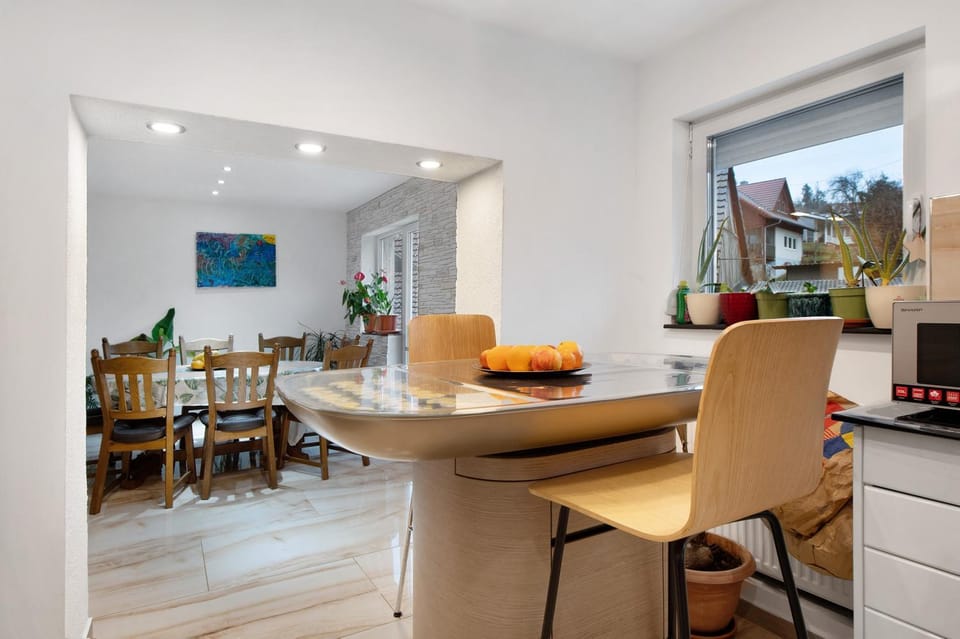 Property building, Kitchen or kitchenette, Living room