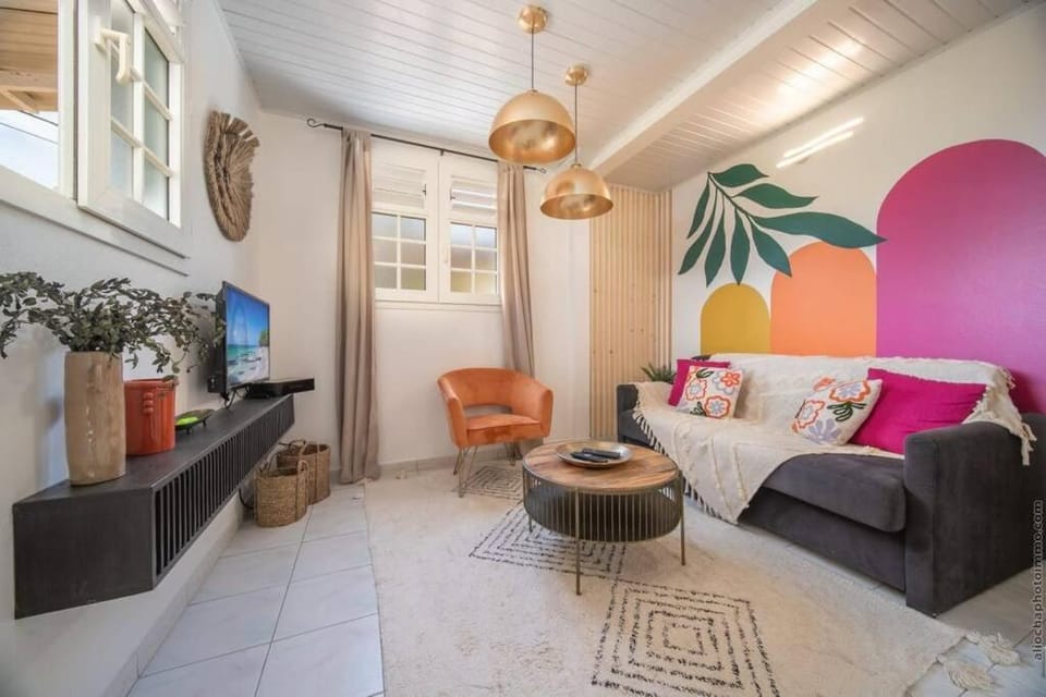Communal lounge/ TV room, TV and multimedia, Living room, Seating area