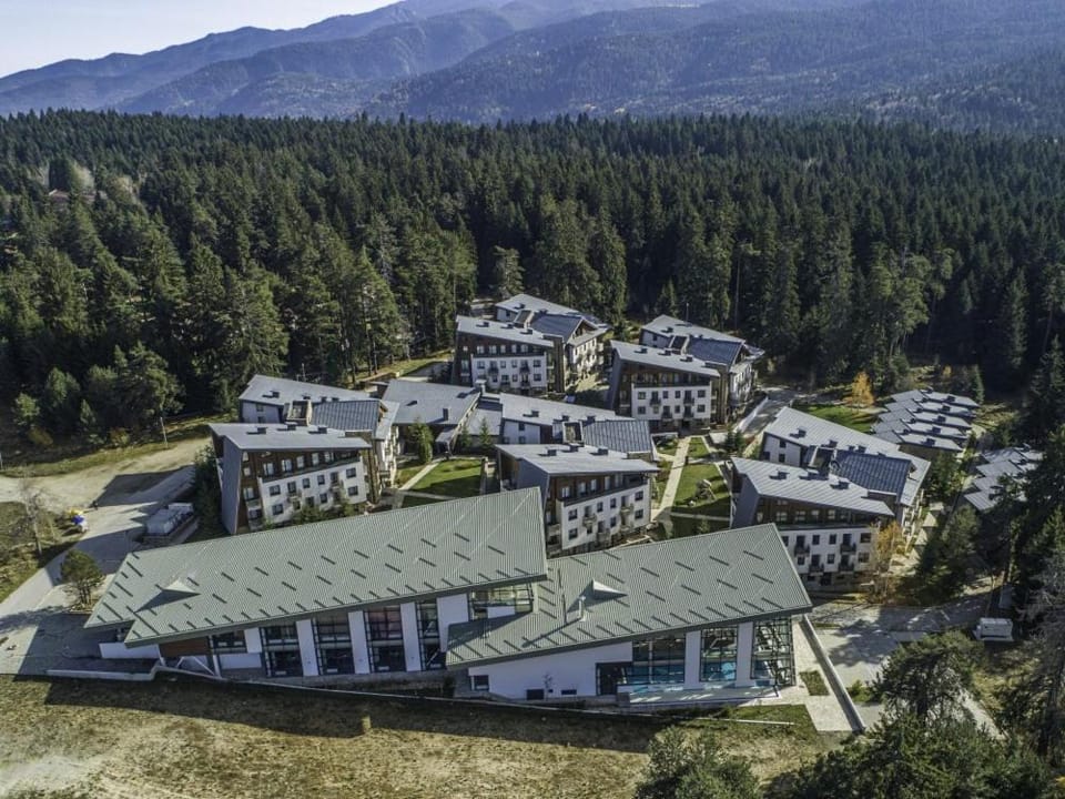 Property building, Natural landscape, Bird's eye view, Mountain view