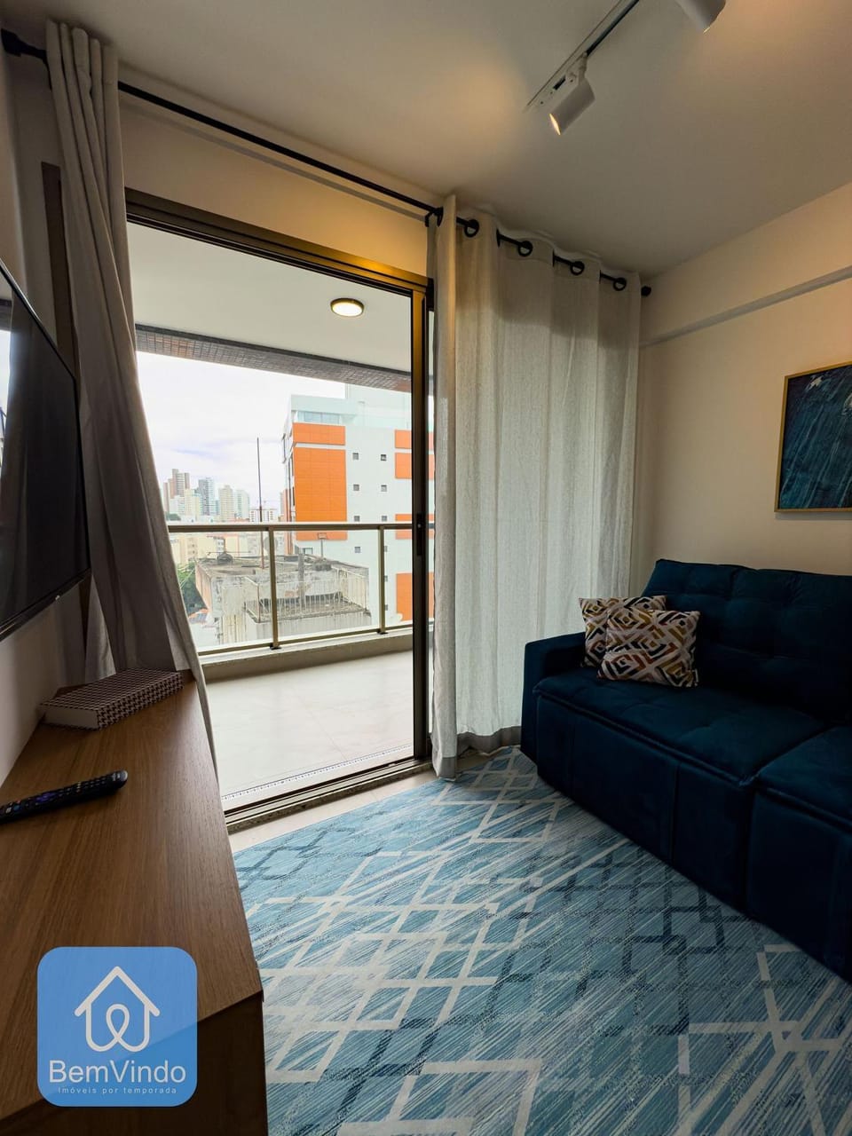 Balcony/Terrace, Street view