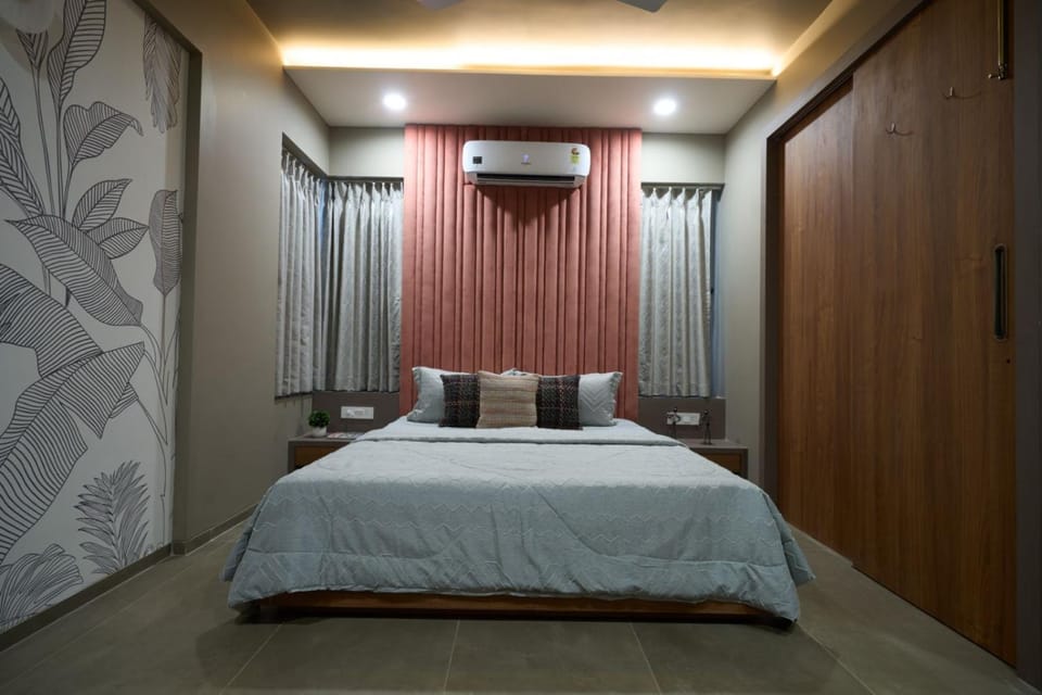 Bed, Bedroom, wardrobe, air conditioner