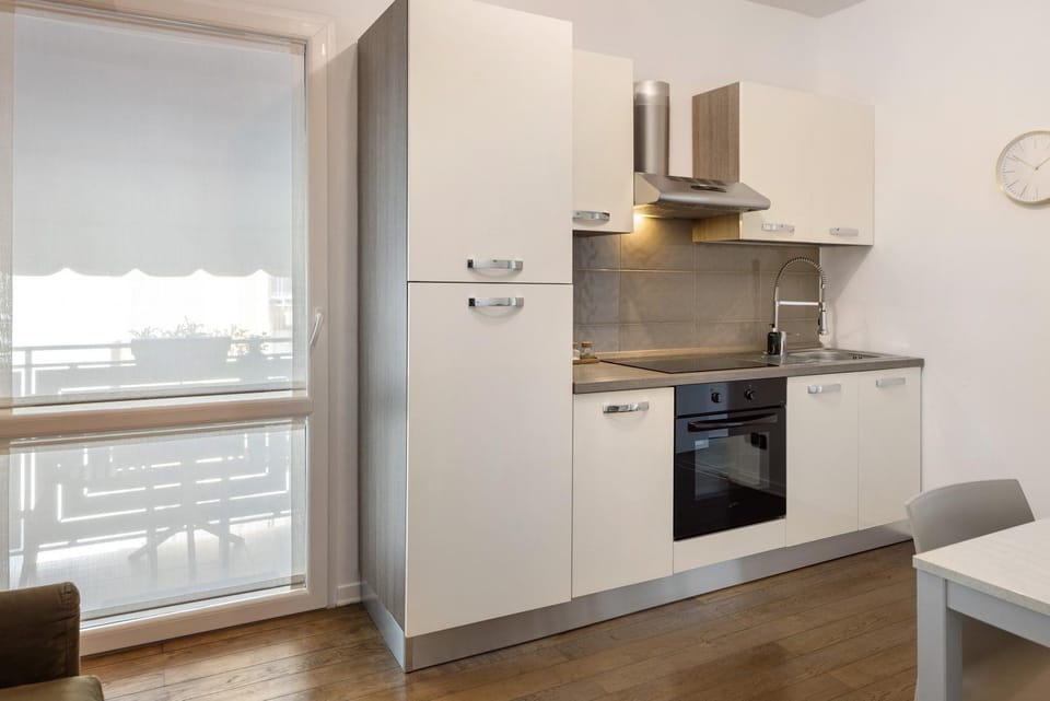 Kitchen or kitchenette, Living room