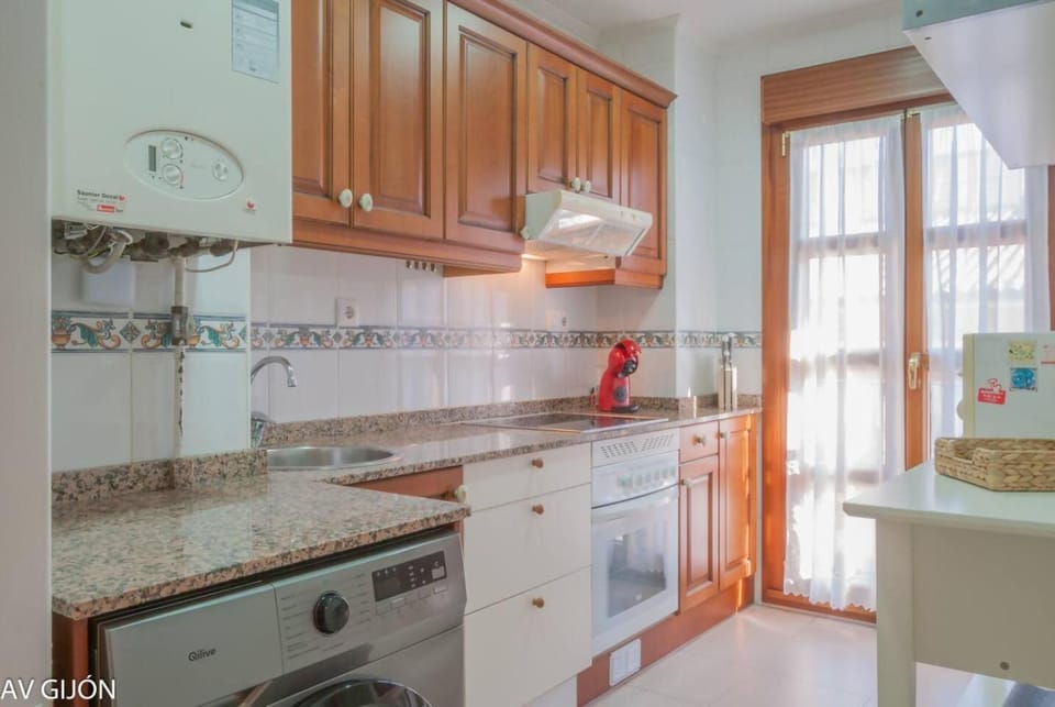 AVG Ave María 9 Apartment in Gijón