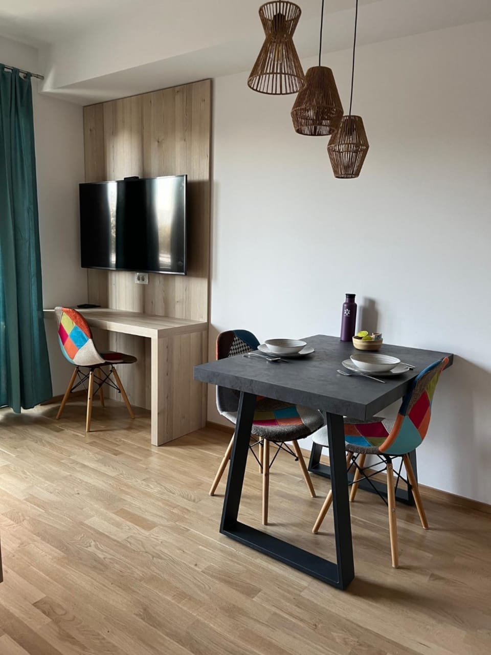 TV and multimedia, Dining area