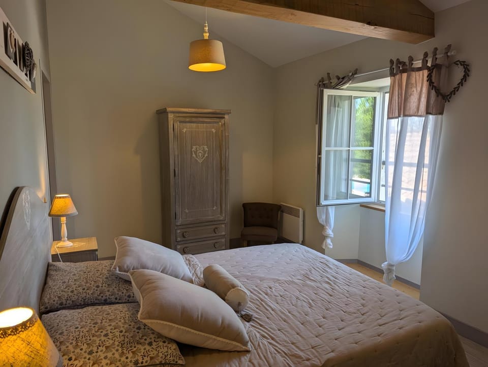 Living room, Bedroom