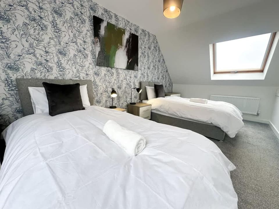 Poppy House by Blue Skies Stays House in England