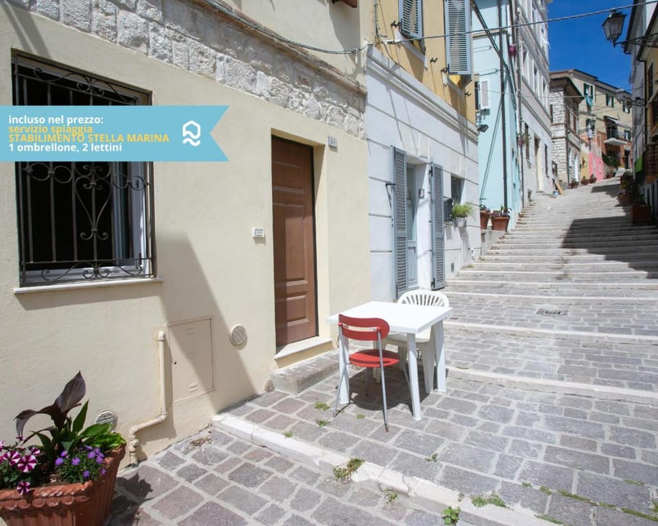 Numana, delizioso cielo-terra a 150mt dal mare - N099 Apartment in Numana