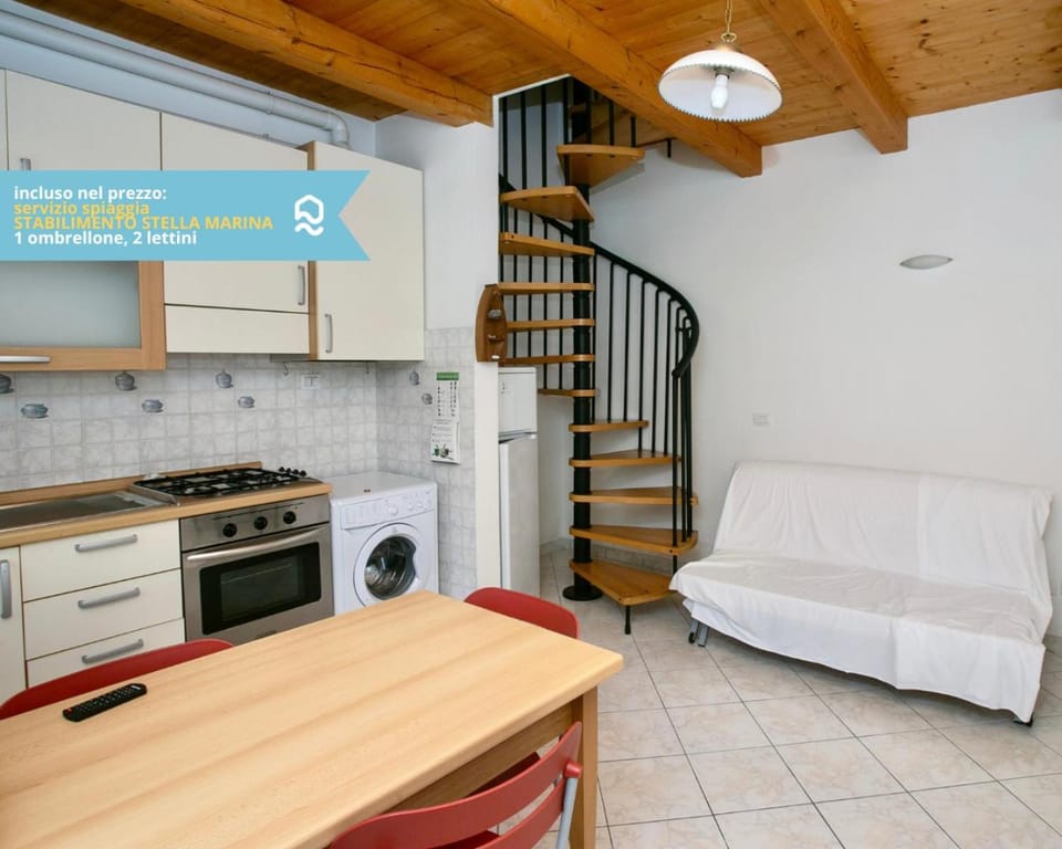 Numana, delizioso cielo-terra a 150mt dal mare - N099 Apartment in Numana