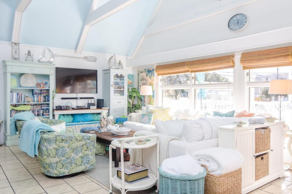 Sand Crab Cottage by Bryant Real Estate House in Wrightsville Beach