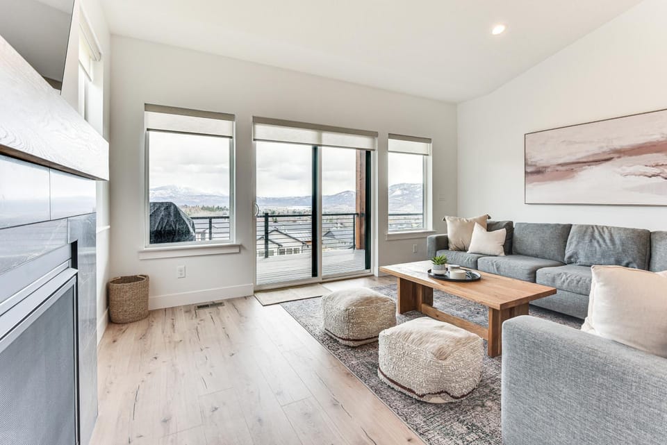 New Home w/ Amazing Views in Eden < 6 Mi to Ski! House in Utah