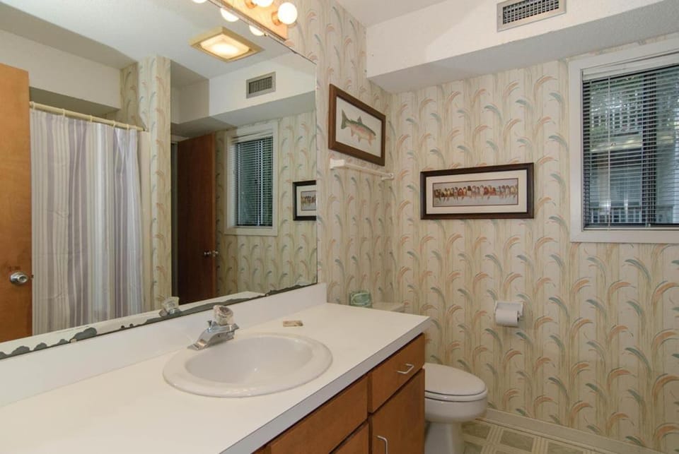 White by Bryant Real Estate House in Wrightsville Beach