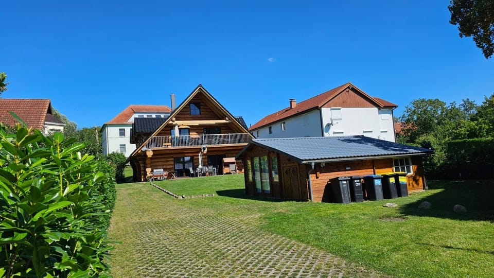 Property building, Spring, Garden view