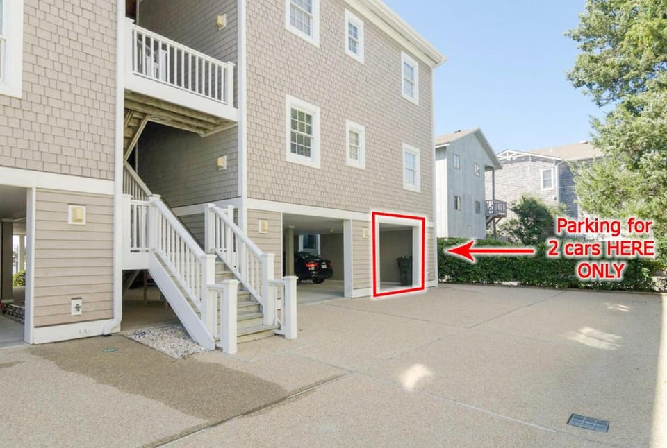 All Decked Out by Bryant Real Estate House in Wrightsville Beach