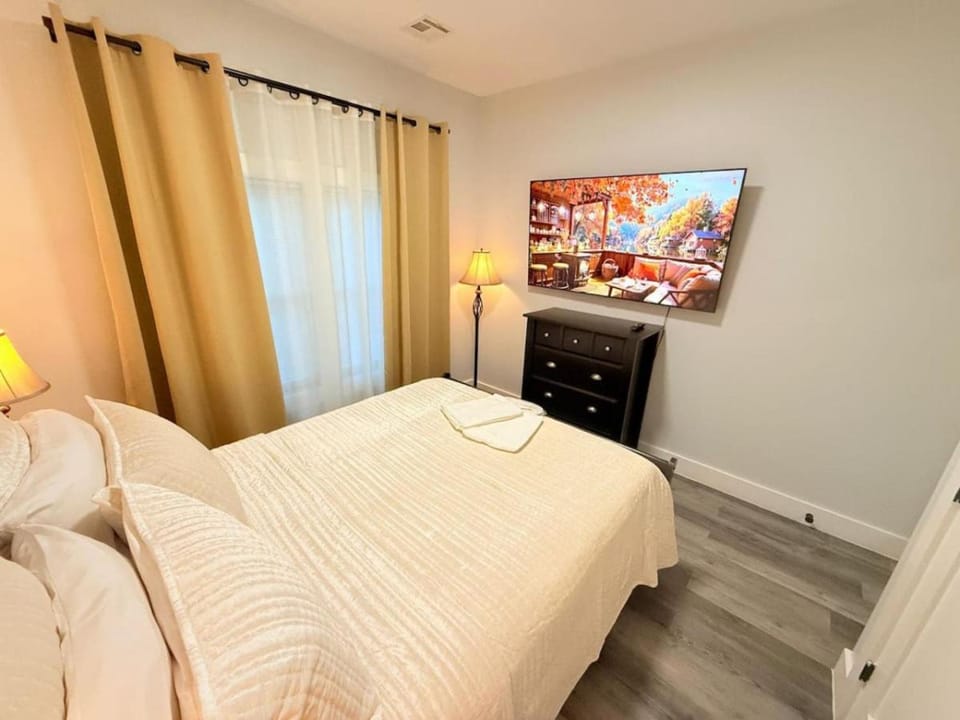 The Luxury Suite - 1BR with Gym & Office Apartment in Paterson