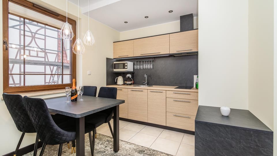 Kitchen or kitchenette, kitchen