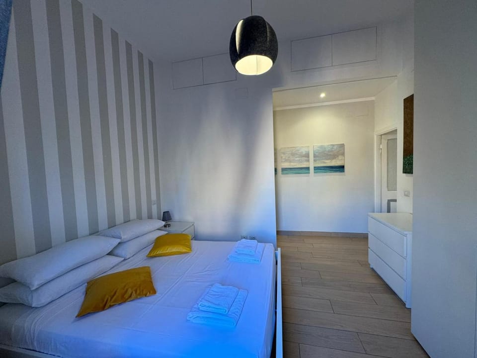 Bed, Photo of the whole room, Bedroom, towels, wardrobe