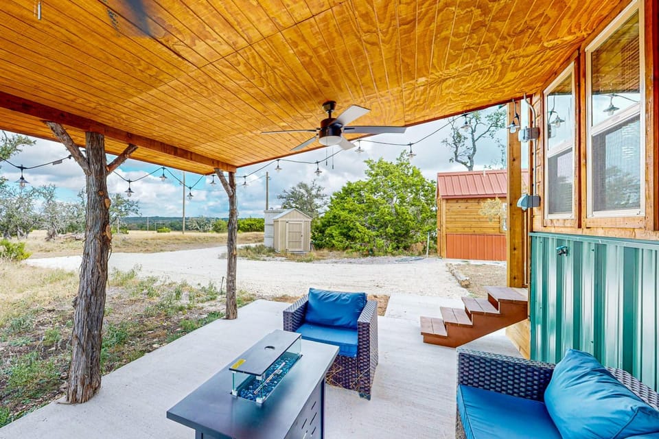 Modern Tiny House in Hill Country w/ Covered Patio Apartment in Rio Grande